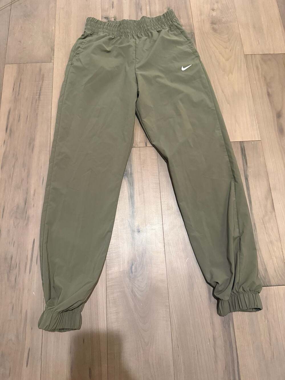 Nike Girls' Dri-FIT One Woven Training Pants - Large Olive